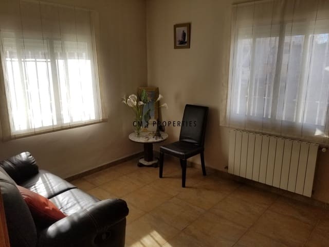 3 quarto Moradia para arrendar em Rocafort com garagem - 1 300 € (Ref: 9935119)