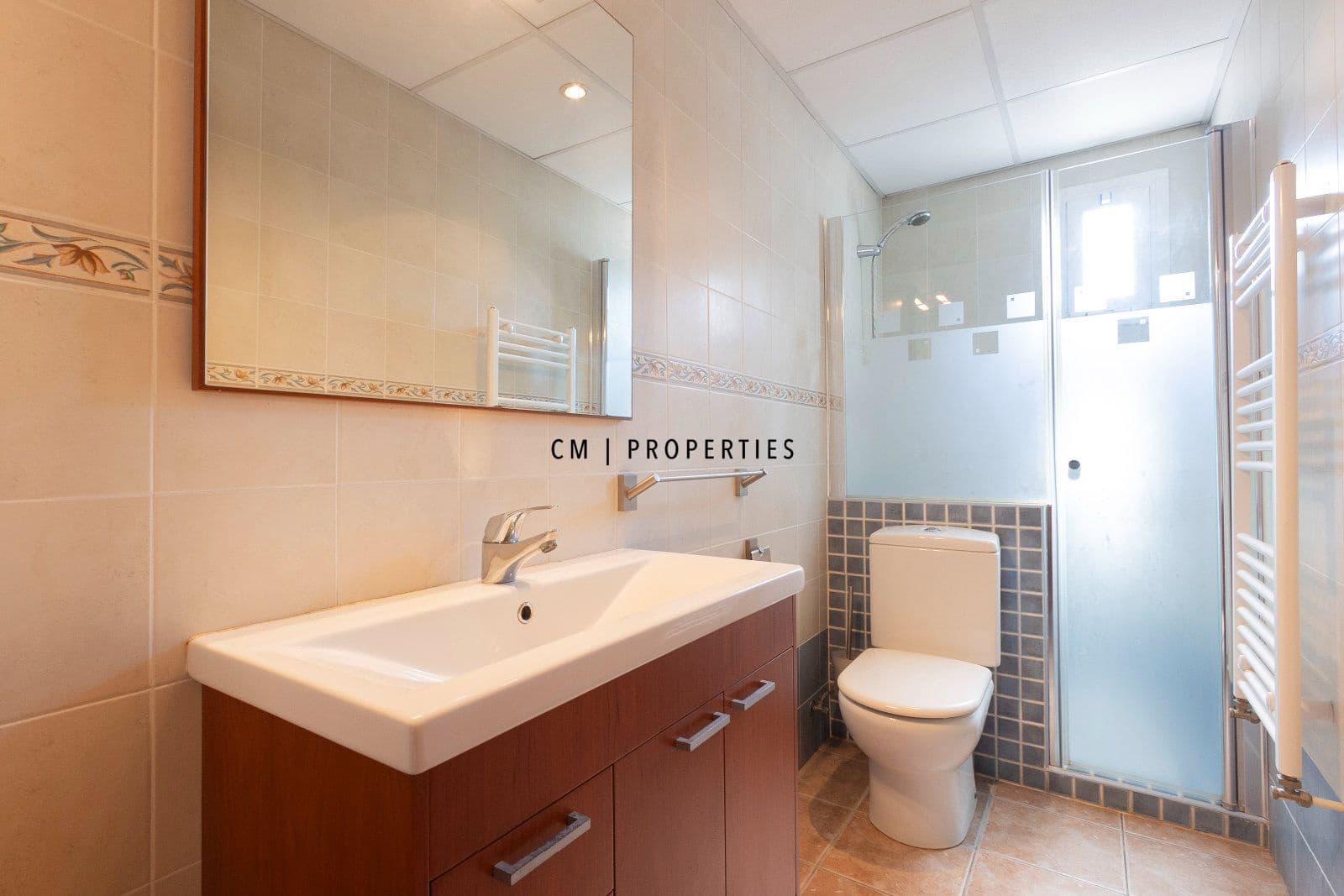 3 bedroom Villa for rent in Rocafort with garage - € 1,300 (Ref: 9935119)