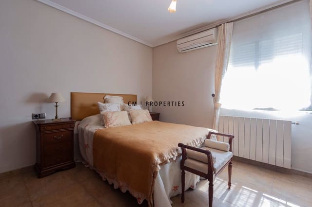 3 Zimmer Villa zu vermieten in Rocafort mit Garage - 1.300 € (Ref: 9935119)