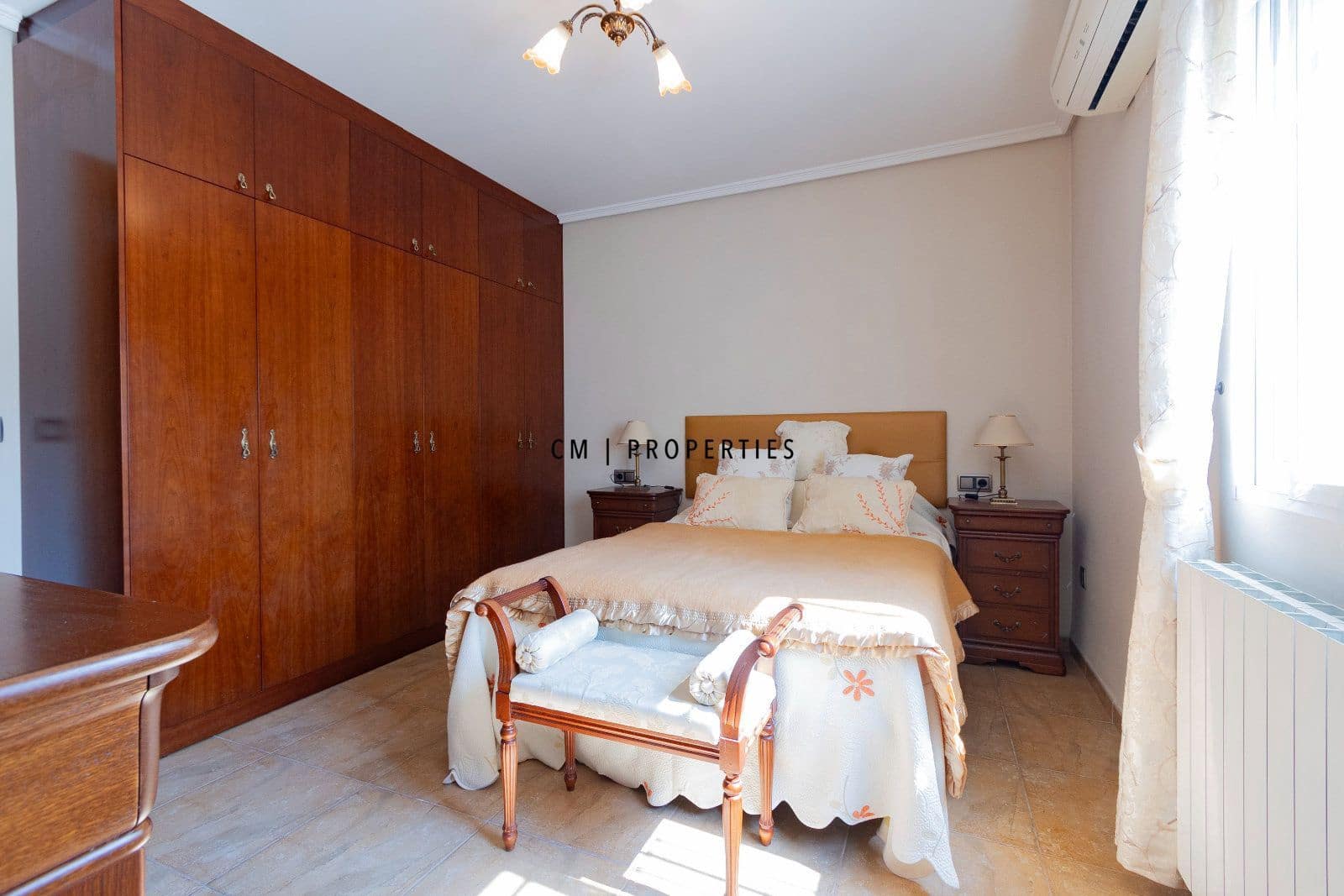 3 bedroom Villa for rent in Rocafort with garage - € 1,300 (Ref: 9935119)