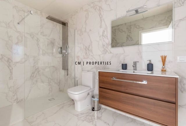 Piso de 2 habitaciones en València ciudad en alquiler - 2.200 € (Ref: 9935293)