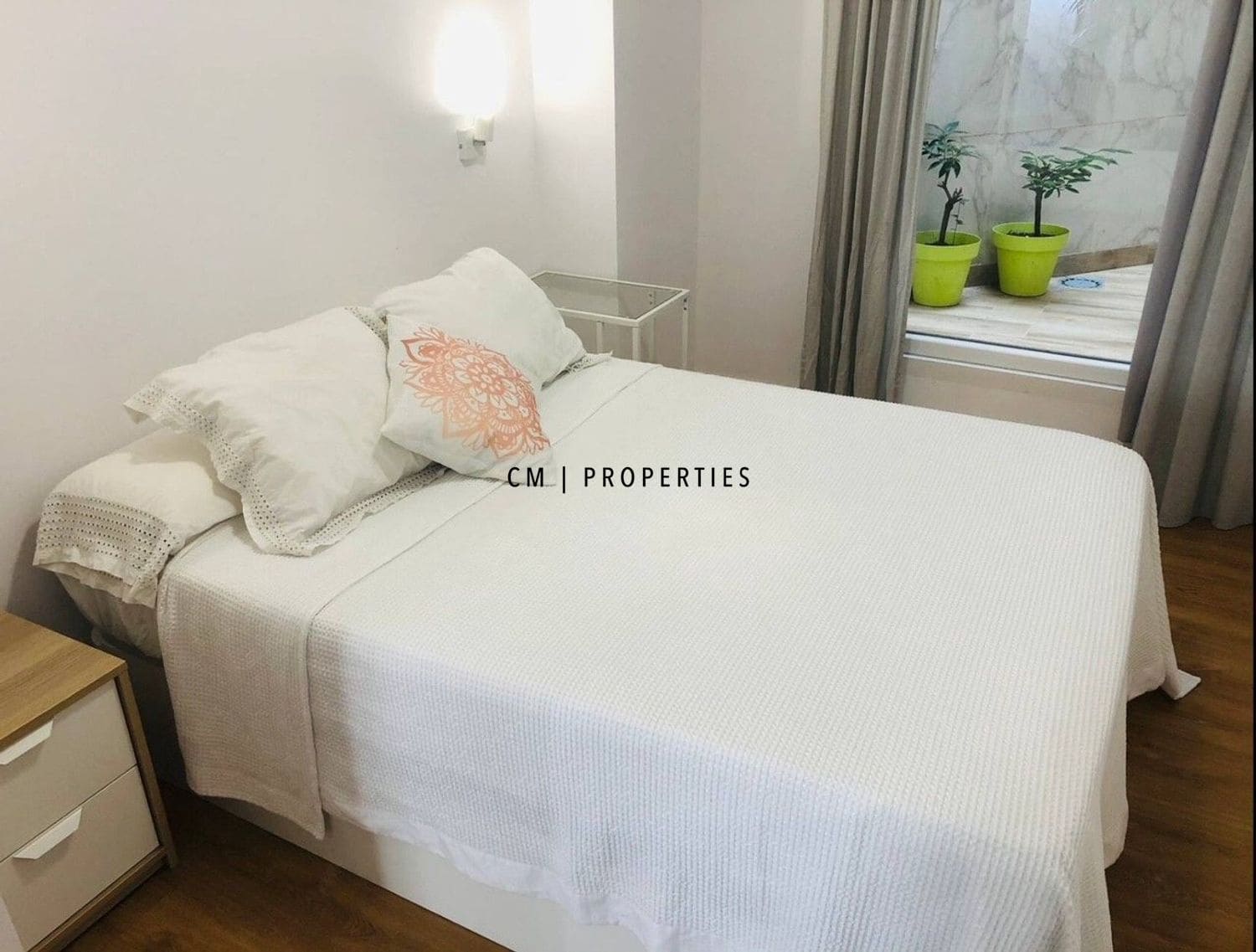 Piso de 2 habitaciones en València ciudad en alquiler - 2.200 € (Ref: 9935293)