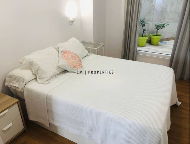 Piso de 2 habitaciones en València ciudad en alquiler - 2.200 € (Ref: 9935293)