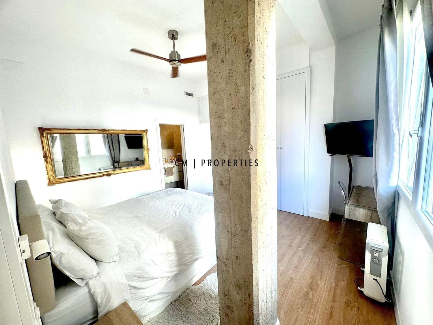 Piso de 2 habitaciones en València ciudad en alquiler - 2.200 € (Ref: 9935293)