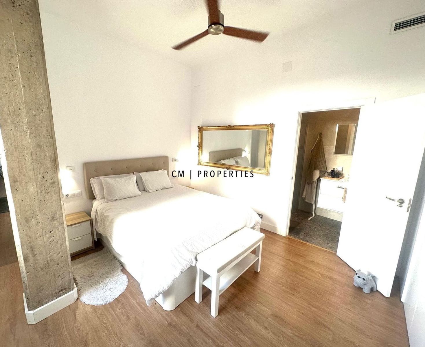 Piso de 2 habitaciones en València ciudad en alquiler - 2.200 € (Ref: 9935293)