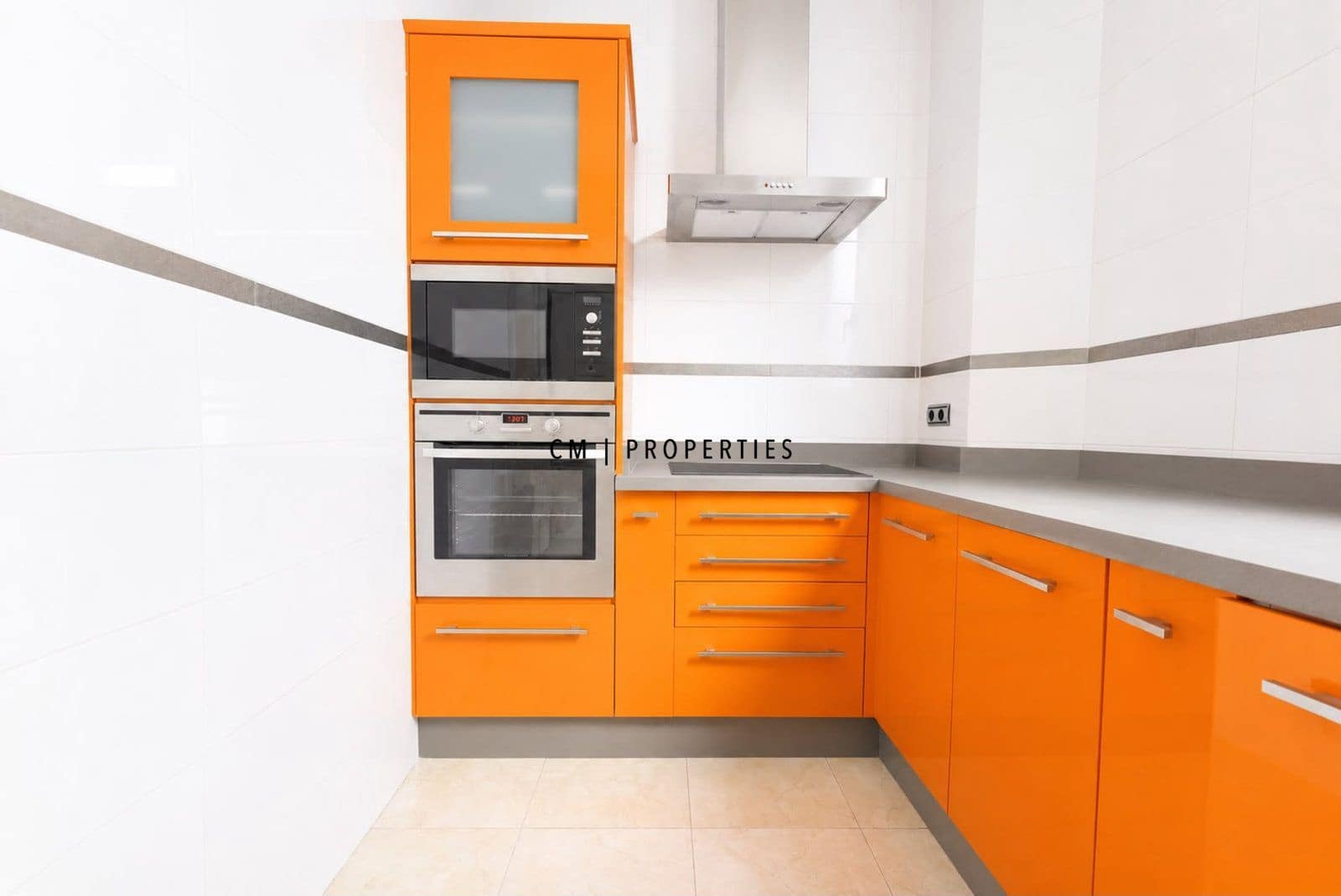 3 bedroom Flat for rent in Valencia city - € 2,000 (Ref: 9935355)