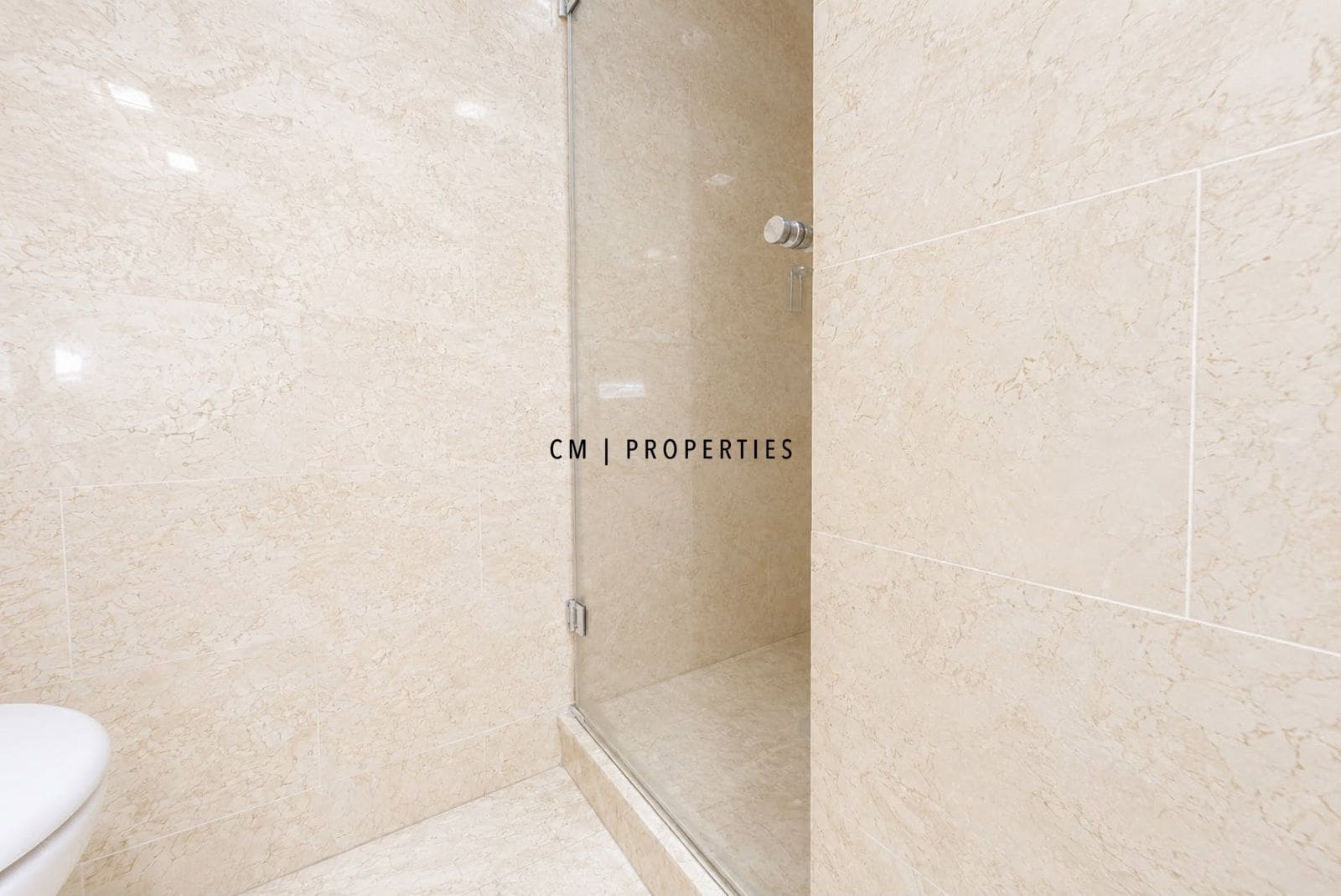 3 bedroom Flat for rent in Valencia city - € 2,000 (Ref: 9935355)