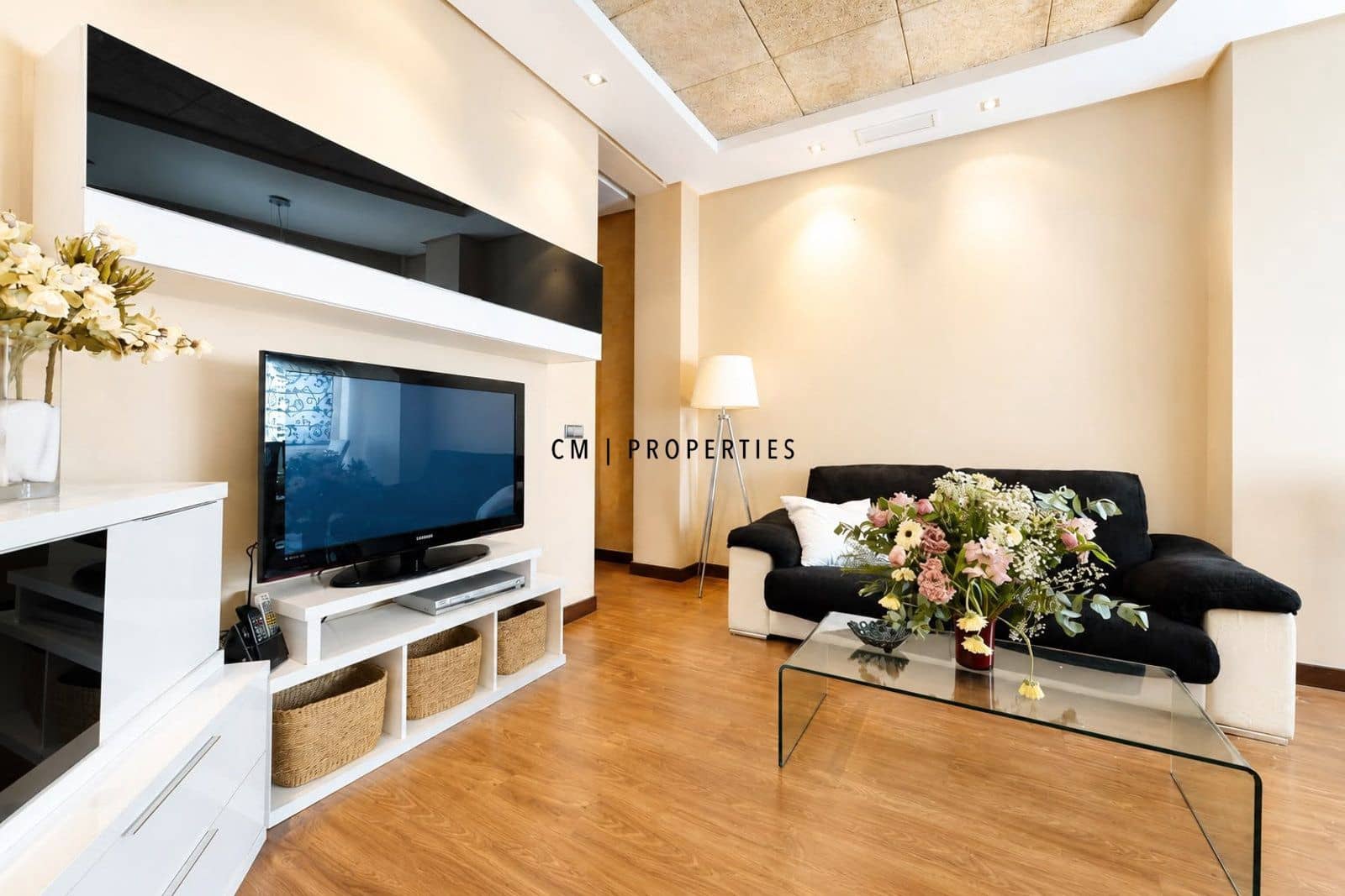 3 bedroom Flat for rent in Valencia city - € 2,000 (Ref: 9935355)