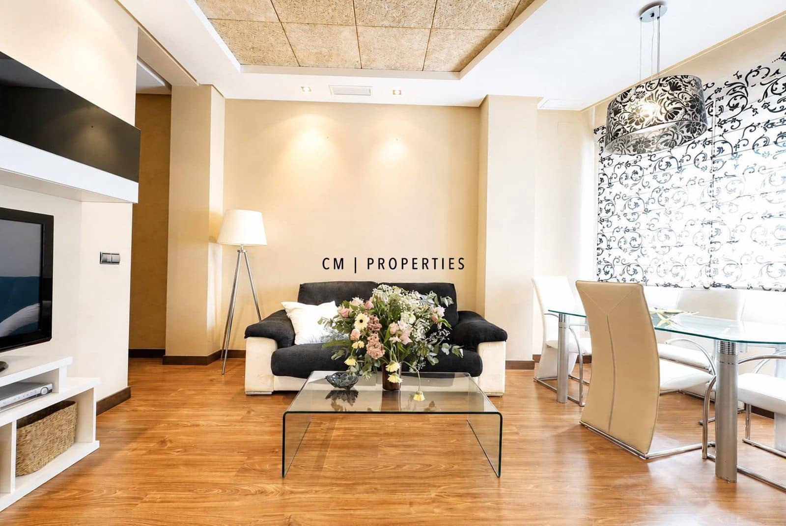 3 bedroom Flat for rent in Valencia city - € 2,000 (Ref: 9935355)