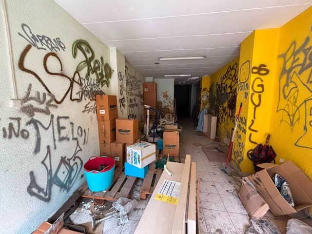 Kommersiell til salgs i La Saidia, Valencia by - € 160 000 (Ref: 9937123)