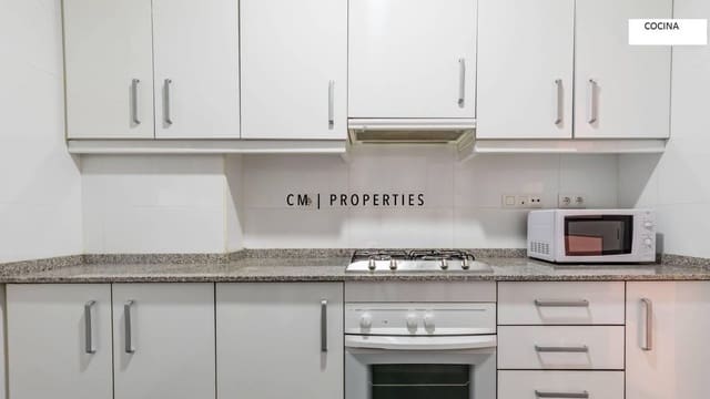 4 Zimmer Wohnung zu vermieten in L'Eixample, València Stadt mit Pool - 2.800 € (Ref: 9937209)