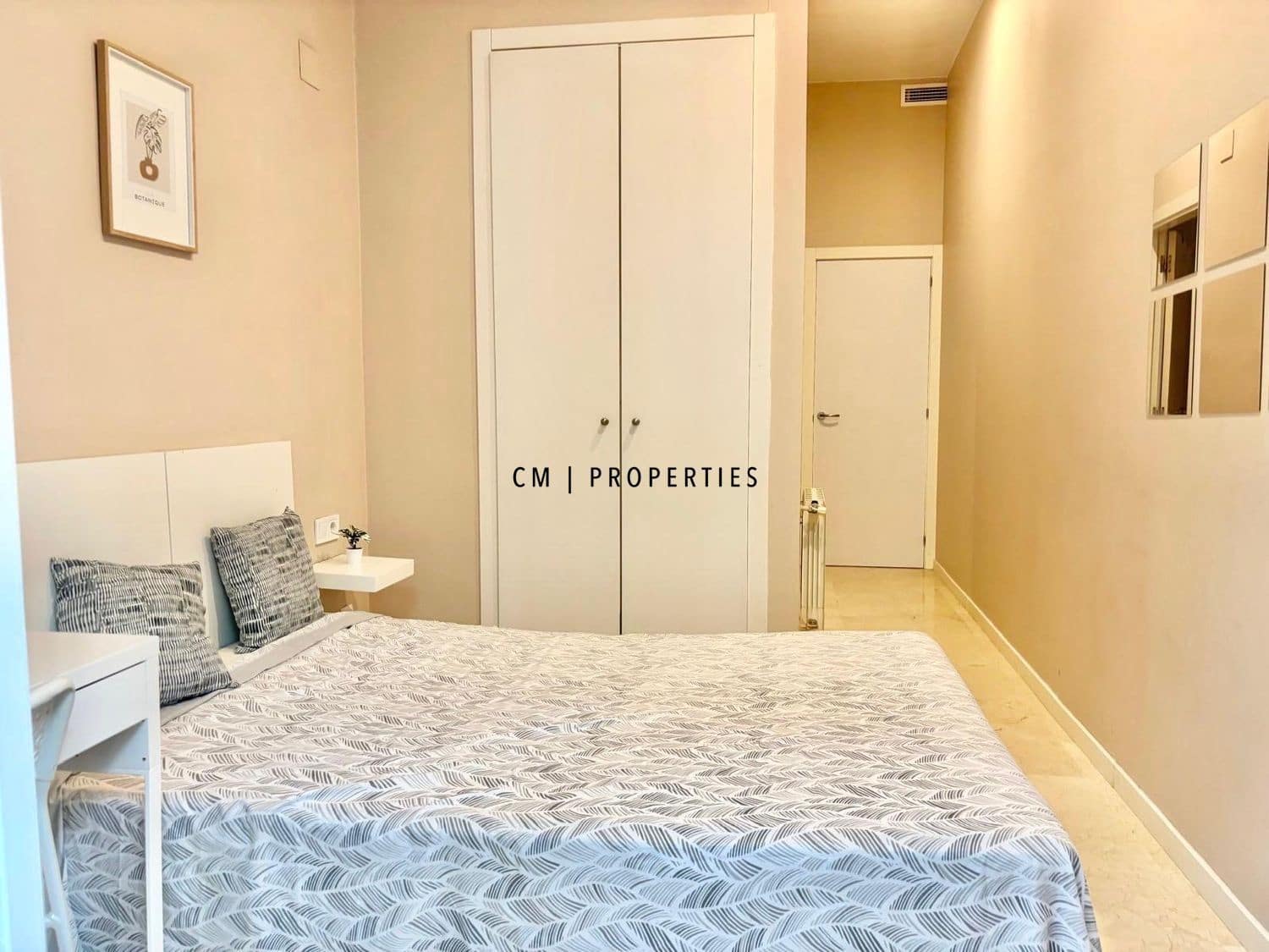 4 Zimmer Wohnung zu vermieten in Valencia Stadt mit Pool - 2.800 € (Ref: 9937209)