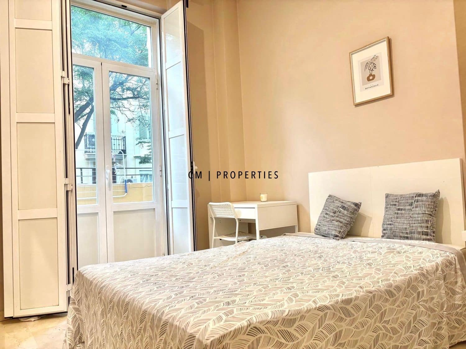 4 Zimmer Wohnung zu vermieten in Valencia Stadt mit Pool - 2.800 € (Ref: 9937209)