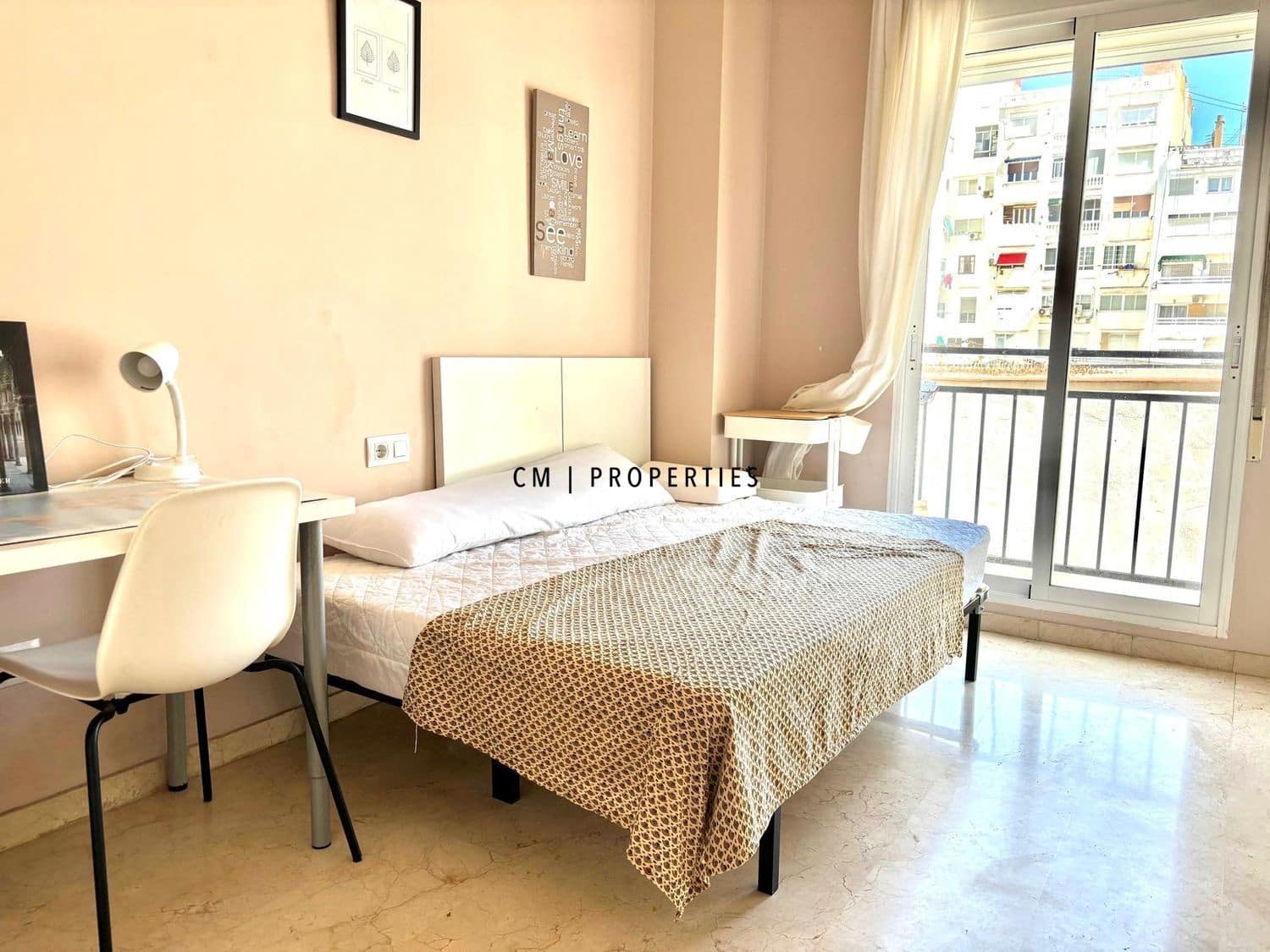 4 Zimmer Wohnung zu vermieten in Valencia Stadt mit Pool - 2.800 € (Ref: 9937209)
