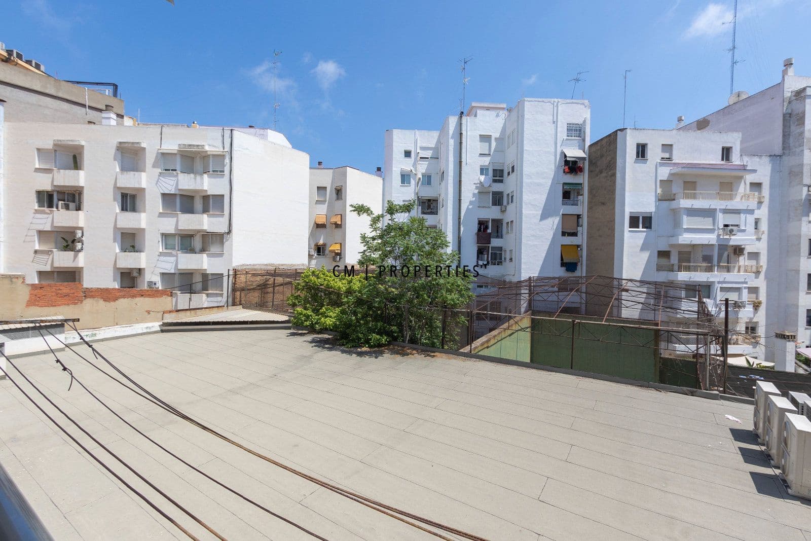 Piso de 3 habitaciones en València ciudad en alquiler con garaje - 2.000 € (Ref: 9938572)