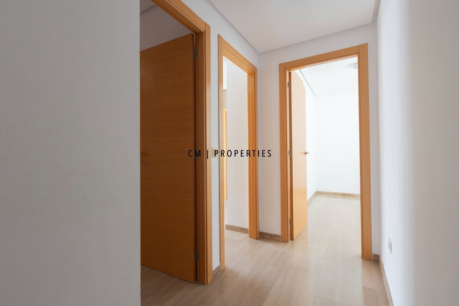 Piso de 3 habitaciones en València ciudad en alquiler con garaje - 2.000 € (Ref: 9938572)