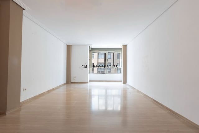 Piso de 3 habitaciones en El Pla del Real, València ciudad en alquiler con garaje - 2.000 € (Ref: 9938572)