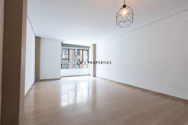 Piso de 3 habitaciones en El Pla del Real, València ciudad en alquiler con garaje - 2.000 € (Ref: 9938572)