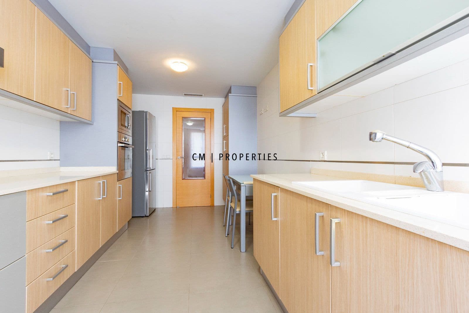 Piso de 3 habitaciones en València ciudad en alquiler con garaje - 2.000 € (Ref: 9938572)