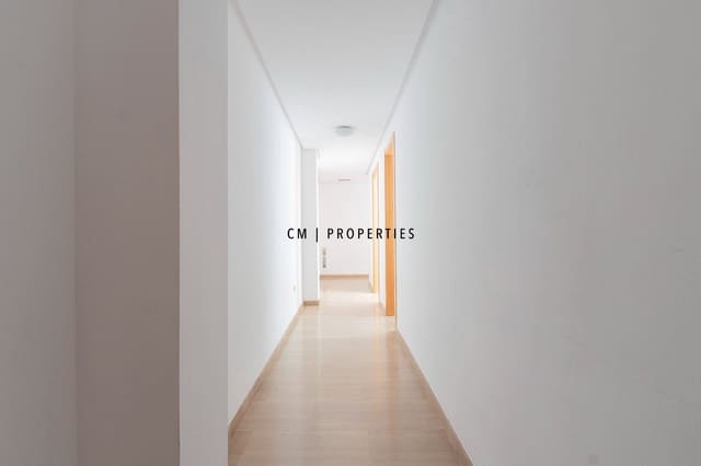 Piso de 3 habitaciones en El Pla del Real, València ciudad en alquiler con garaje - 2.000 € (Ref: 9938572)