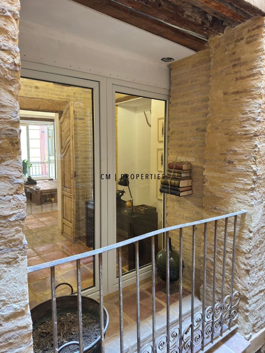 2 bedroom Flat for rent in Valencia city - € 2,080 (Ref: 9939003)