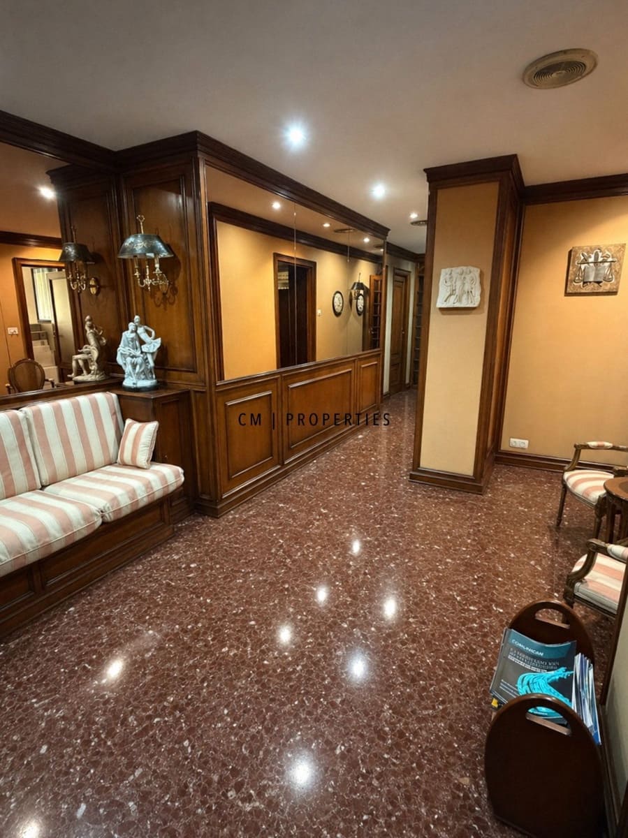 Office for rent in Valencia city - € 5,500 (Ref: 9939004)