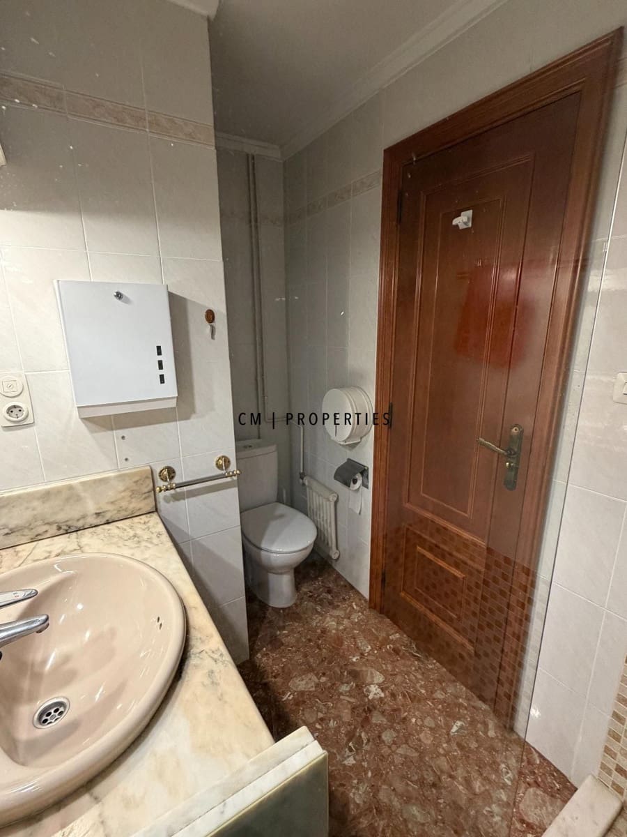 Office for rent in Valencia city - € 5,500 (Ref: 9939004)
