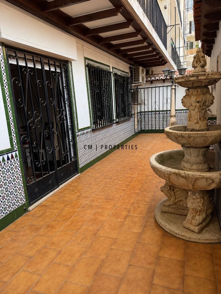 Office for rent in Valencia city - € 5,500 (Ref: 9939004)