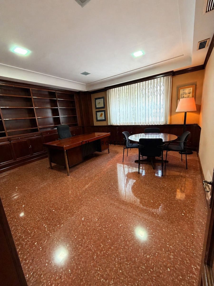 Office for rent in Valencia city - € 5,500 (Ref: 9939004)