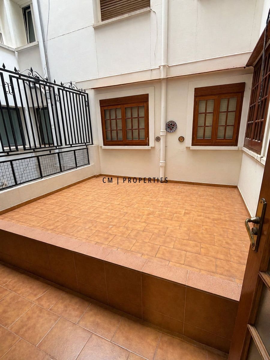 Office for rent in Valencia city - € 5,500 (Ref: 9939004)