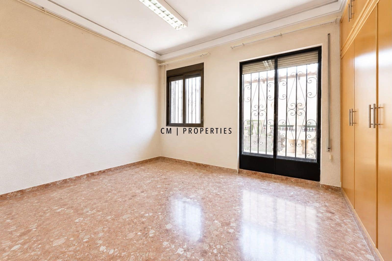 Biuro do wynajęcia w Miasto Walencja - 6 000 € (Ref: 9939004)