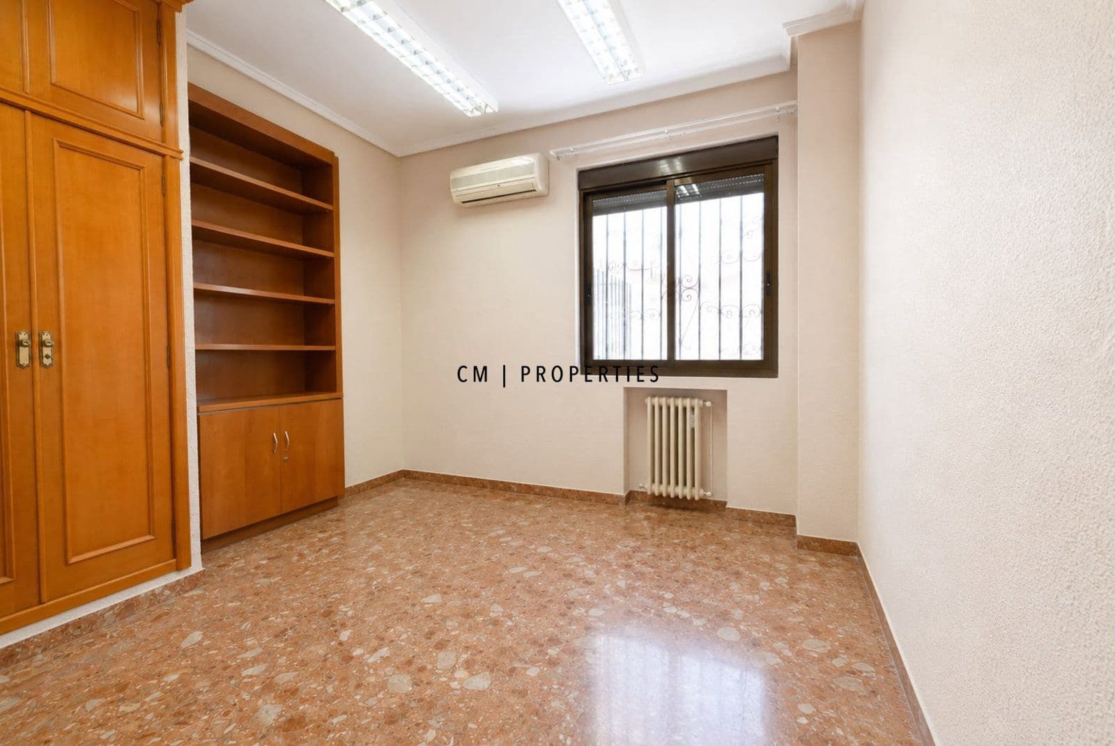 Biuro do wynajęcia w Miasto Walencja - 6 000 € (Ref: 9939004)