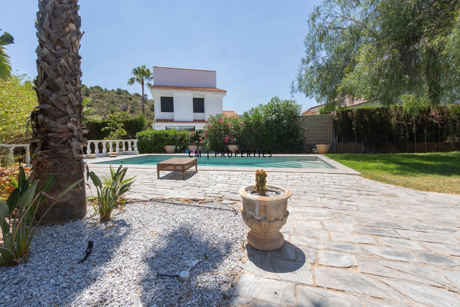 5 sovrum Villa till salu i Pucol med pool garage - 1 100 000 € (Ref: 9940833)