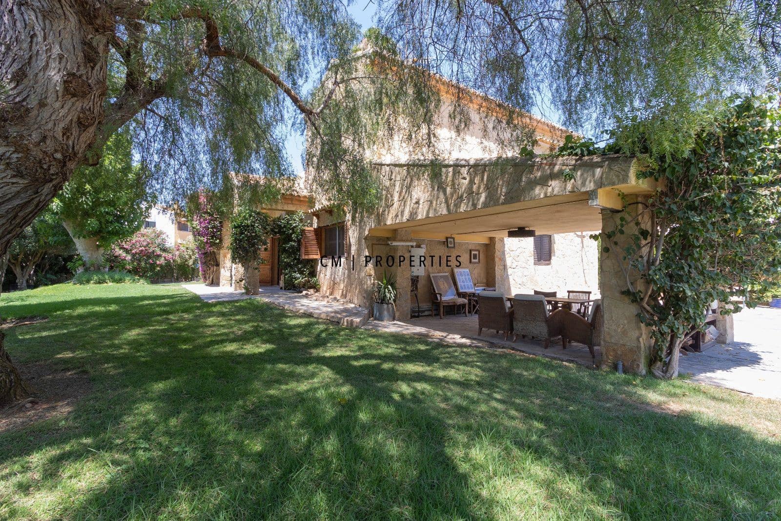 5 sovrum Villa till salu i Pucol med pool garage - 1 100 000 € (Ref: 9940833)