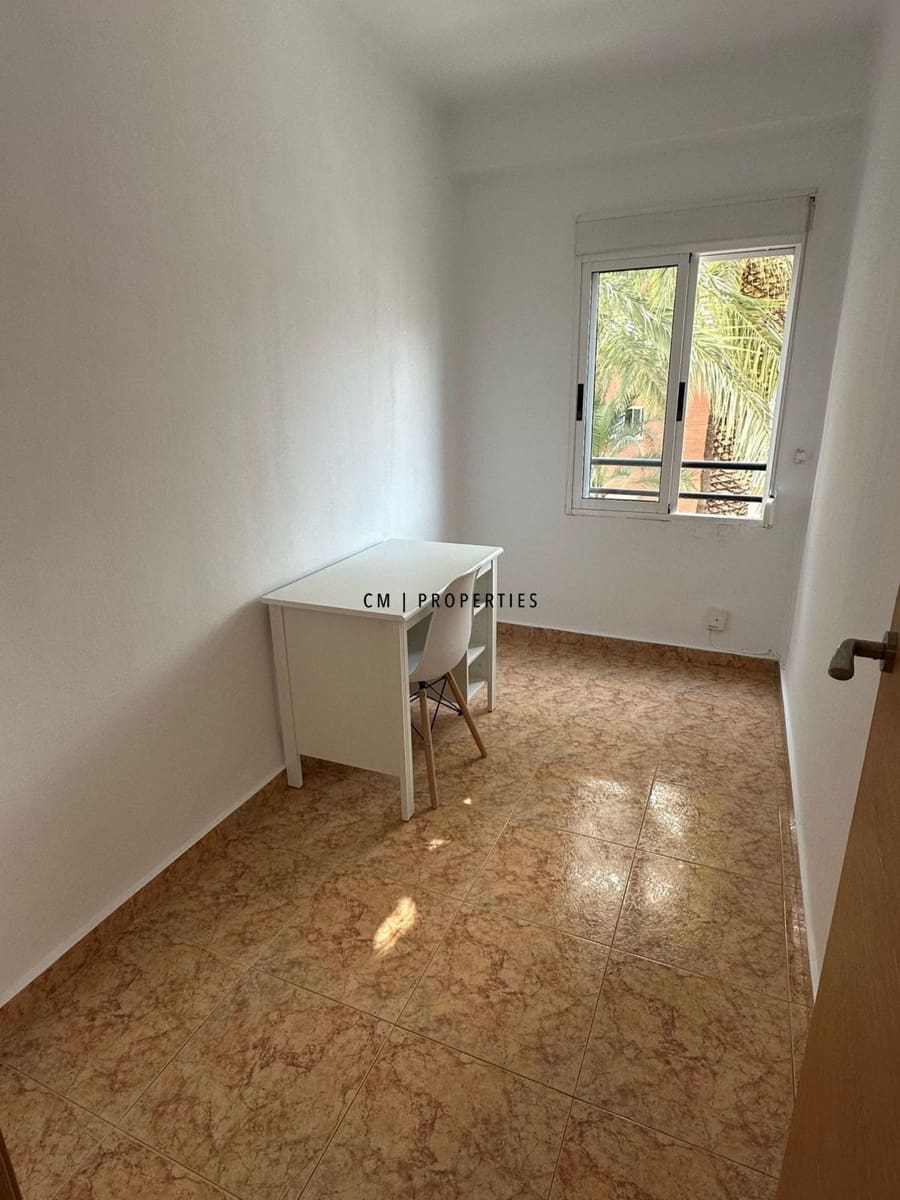 3 bedroom Flat for rent in Valencia city - € 1,600 (Ref: 9942858)