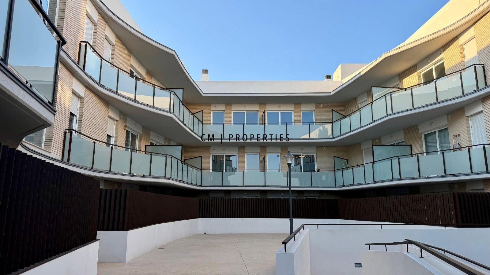 2 bedroom Flat for rent in Alginet with garage - € 900 (Ref: 9943844)