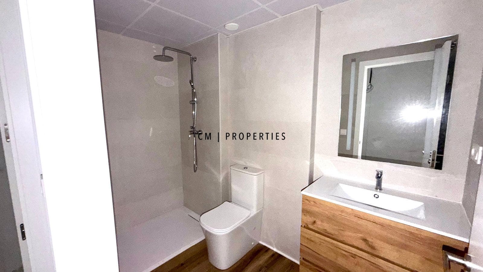 2 bedroom Flat for rent in Alginet with garage - € 900 (Ref: 9943845)
