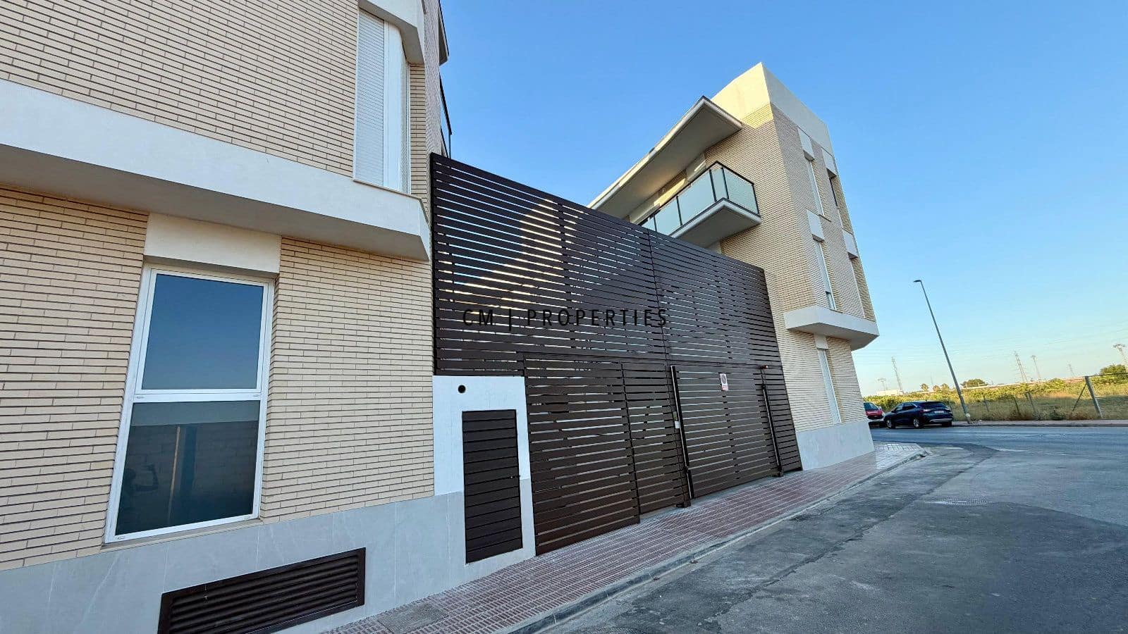 2 bedroom Flat for rent in Alginet with garage - € 900 (Ref: 9943845)