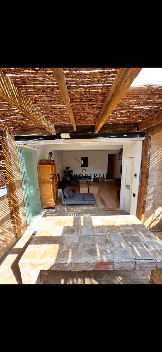 2 makuuhuone Asunto vuokrattavana paikassa Valencia kaupunki - 2 200 € (Ref: 9944845)
