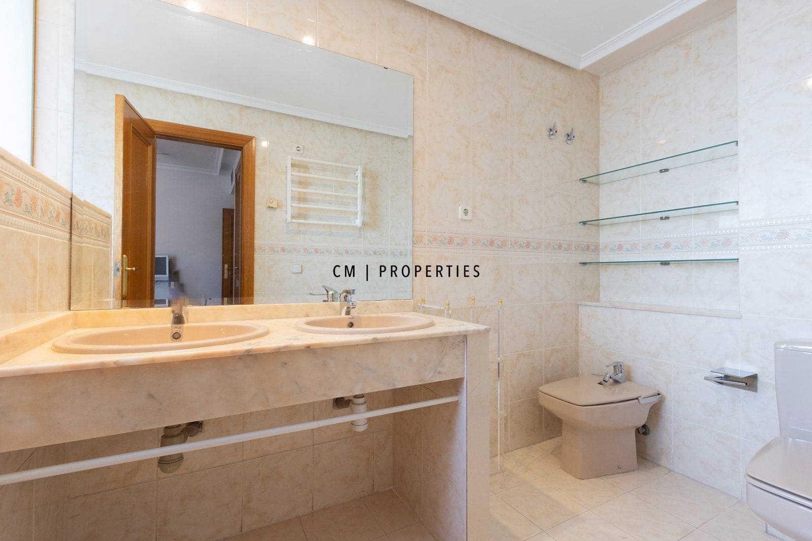 3 soverom Leilighet til leie i Valencia by - € 1 700 (Ref: 9946023)