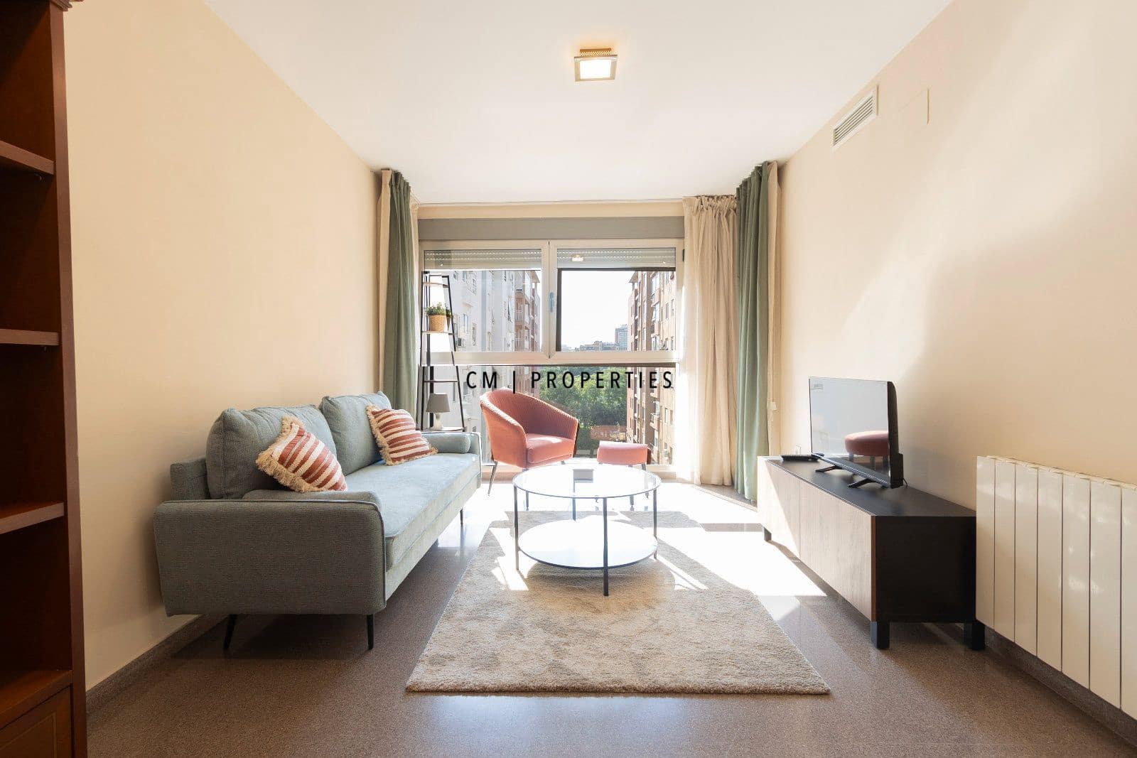 2 bedroom Flat for rent in Valencia city - € 1,500 (Ref: 9946736)