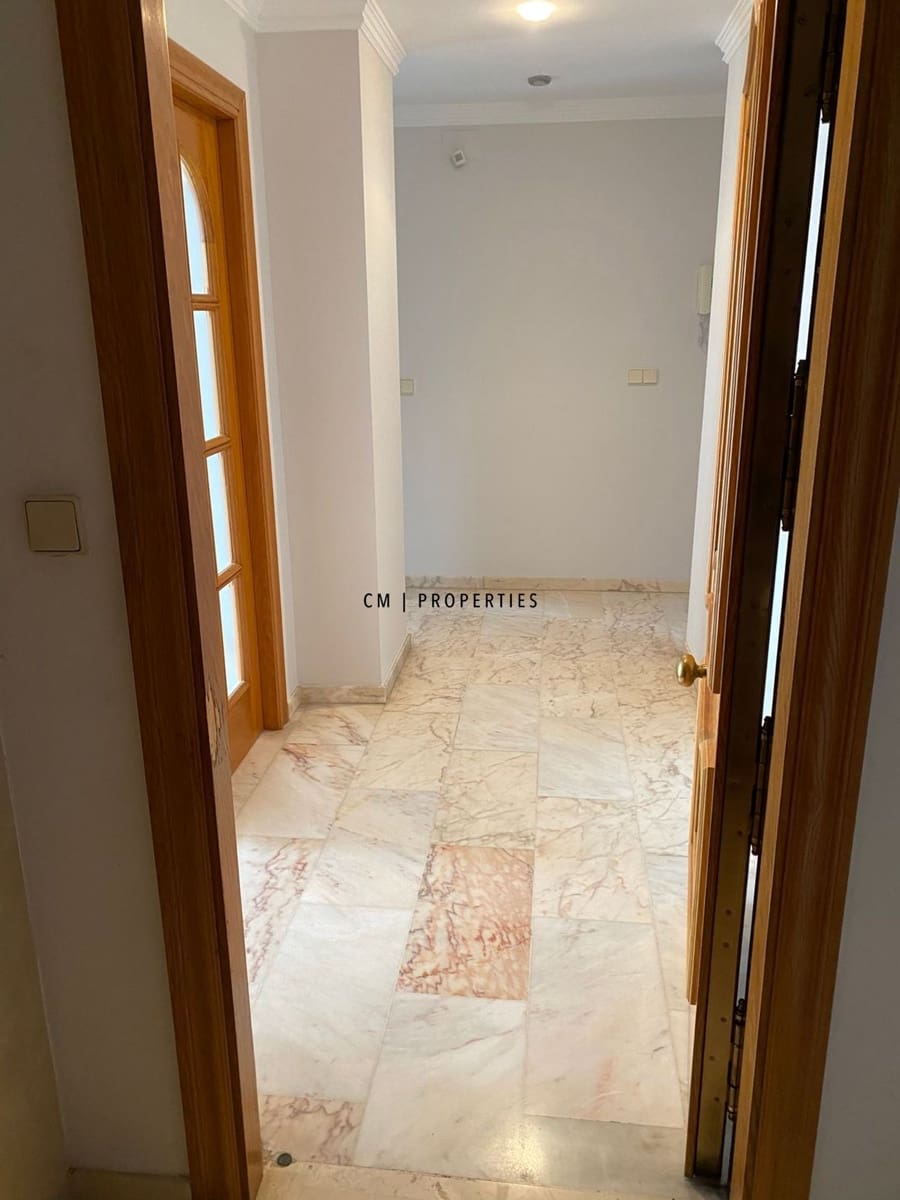 Appartement de 4 chambres à louer à Valence ville - 1 700 € (Ref: 9946737)