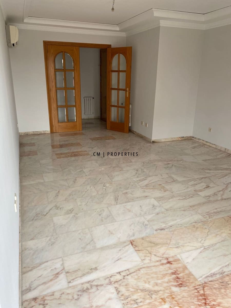 Appartement de 4 chambres à louer à Valence ville - 1 700 € (Ref: 9946737)