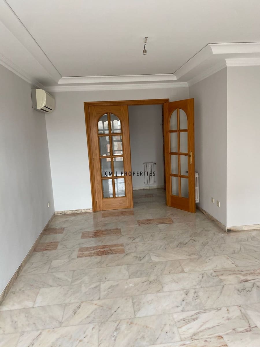Appartement de 4 chambres à louer à Valence ville - 1 700 € (Ref: 9946737)