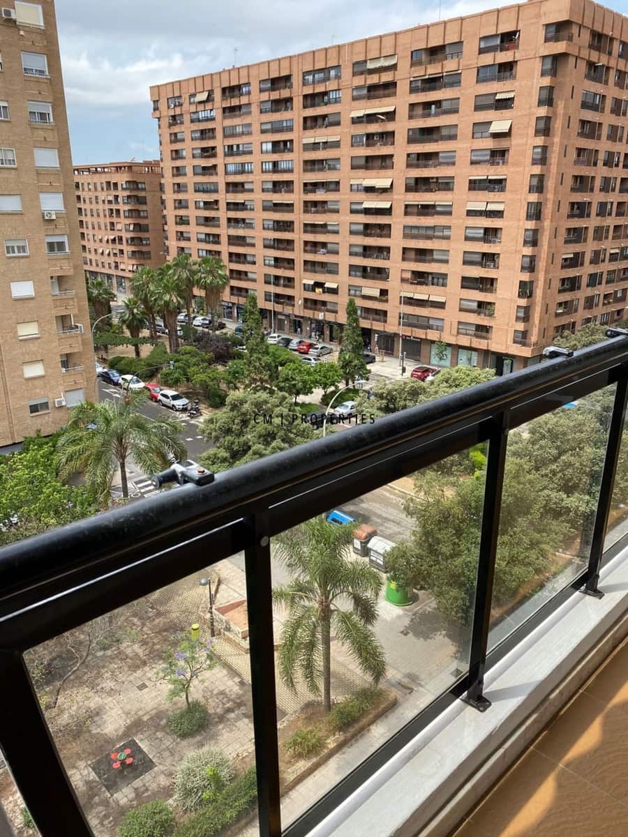 Appartement de 4 chambres à louer à Valence ville - 1 700 € (Ref: 9946737)