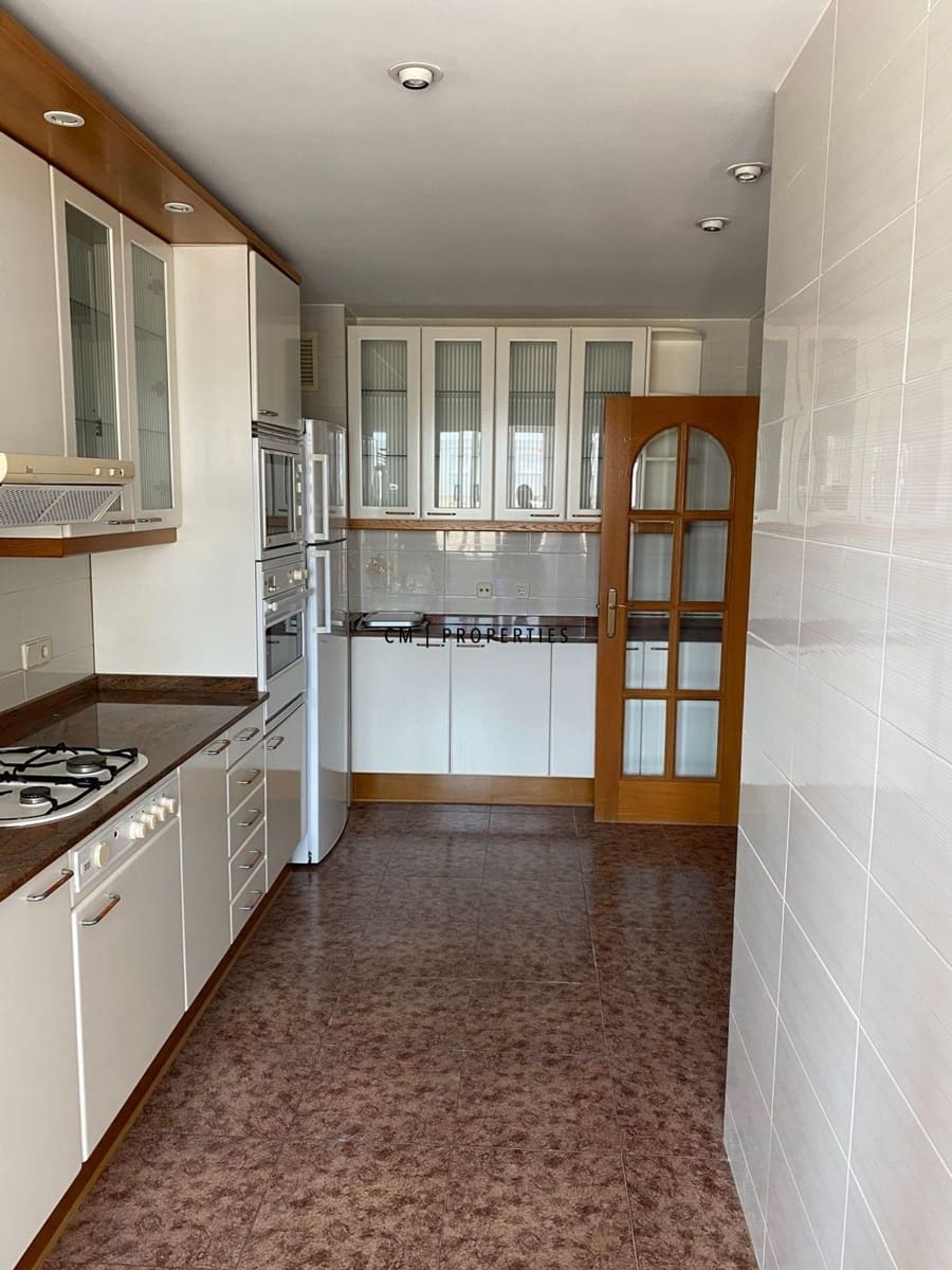 Appartement de 4 chambres à louer à Valence ville - 1 700 € (Ref: 9946737)