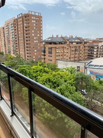 Appartement de 4 chambres à louer à Algiros, Valence ville - 1 700 € (Ref: 9946737)