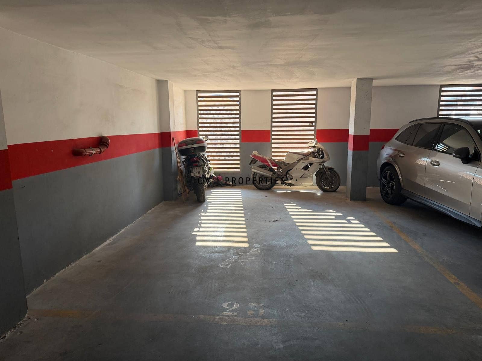 Garaje en València ciudad en venta - 50.000 € (Ref: 9948833)