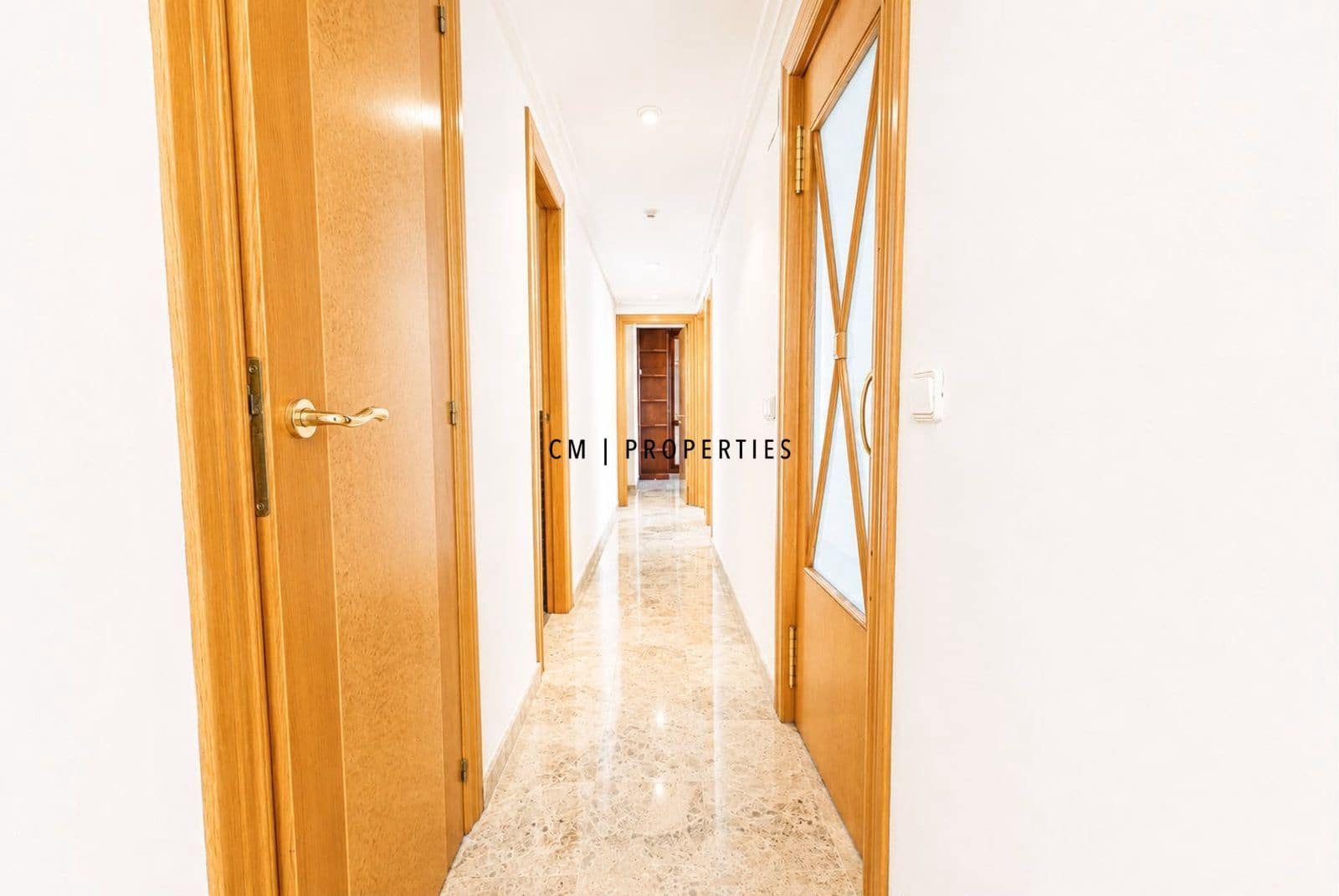 3 soverom Leilighet til leie i Valencia by med svømmebasseng garasje - € 2 500 (Ref: 9948911)