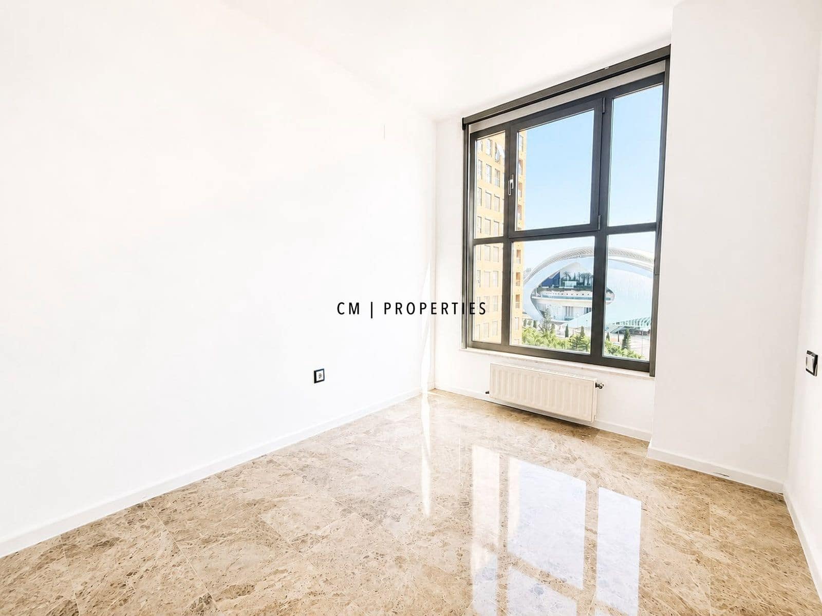 3 soverom Leilighet til leie i Valencia by med svømmebasseng garasje - € 2 500 (Ref: 9948911)